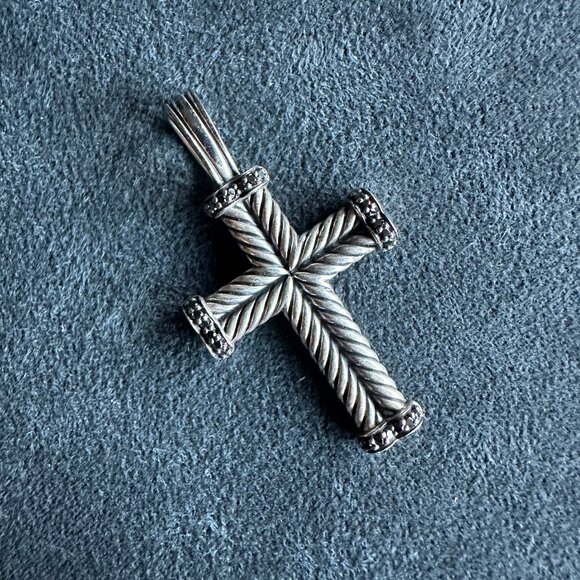 David Yurman Chevron Cross Pendant in Sterling Silver & Black Diamonds - Picture 4 of 12